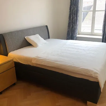 Old Town City Apartment *